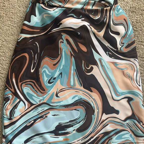 Festival dress - Picture 3 of 4